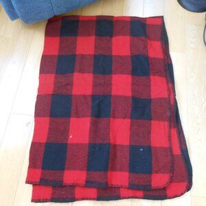MARLBORO COUNTRY STORE WOOL BLANKET-RED AND BLACK PLAID-VERY GOOD!